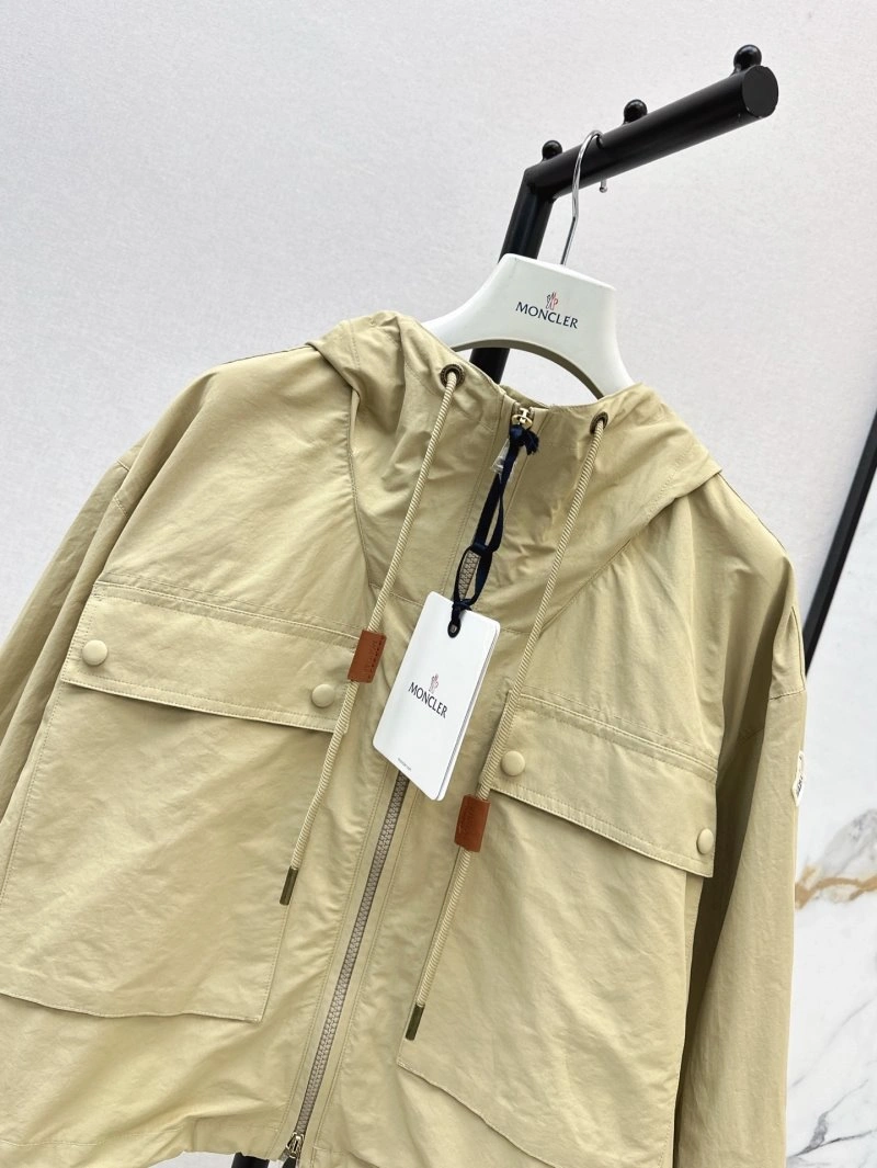 DailyWear Moncler Outwear 139611