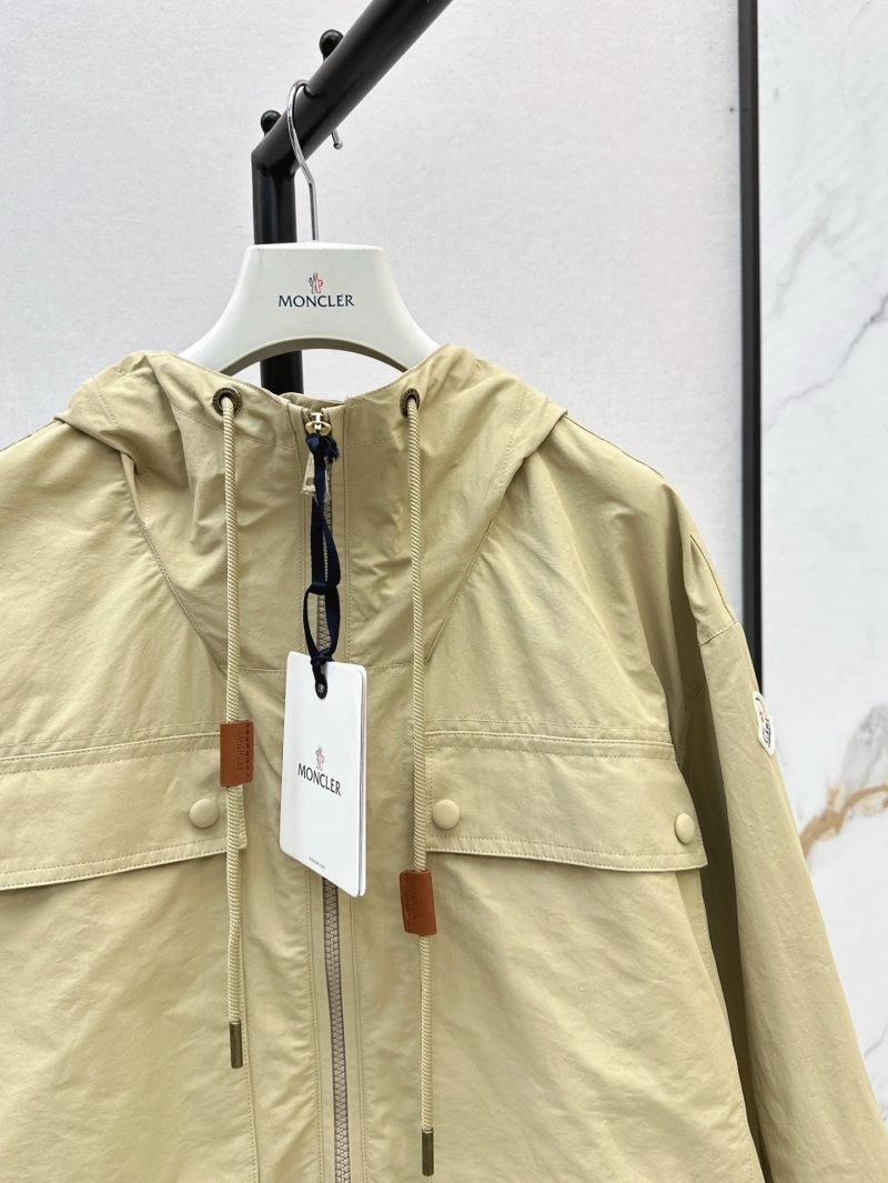 DailyWear Moncler Outwear 139611