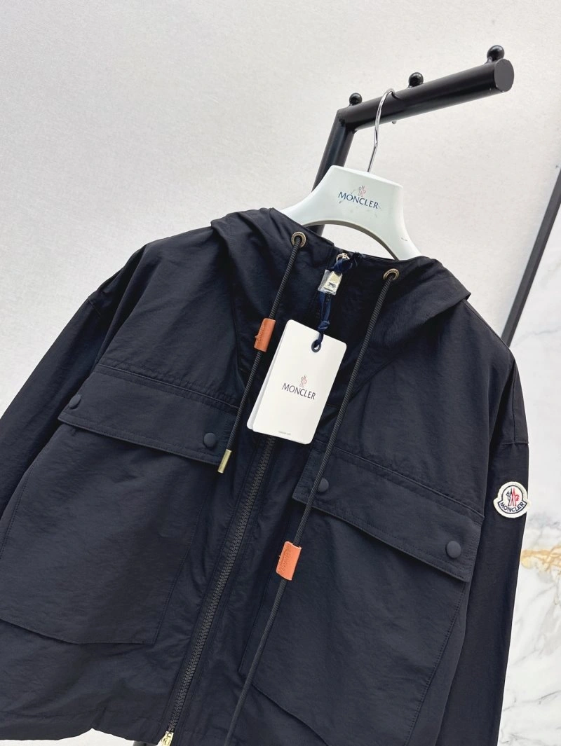 Moncler Outwear OdorResistant 139610