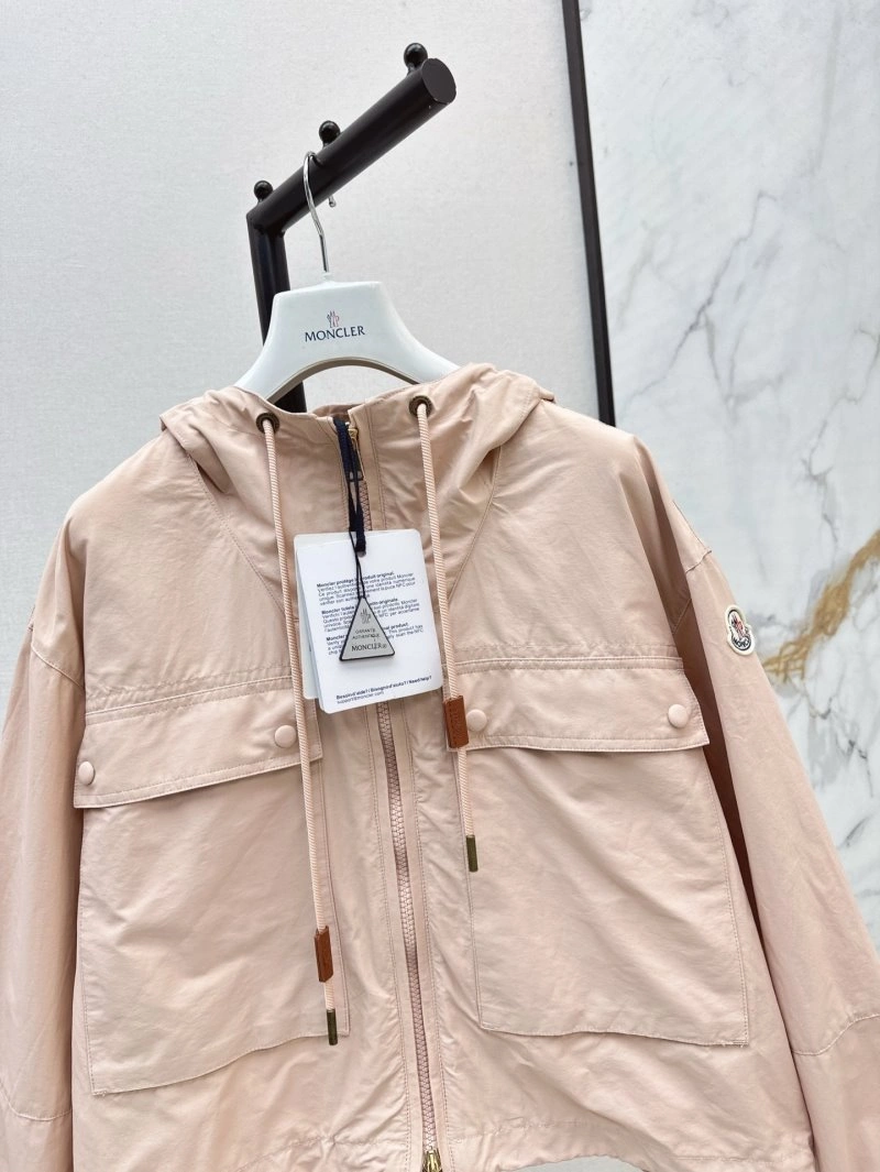 Moncler Outwear QuickDry 139609