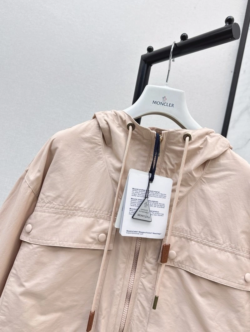 Moncler Outwear QuickDry 139609