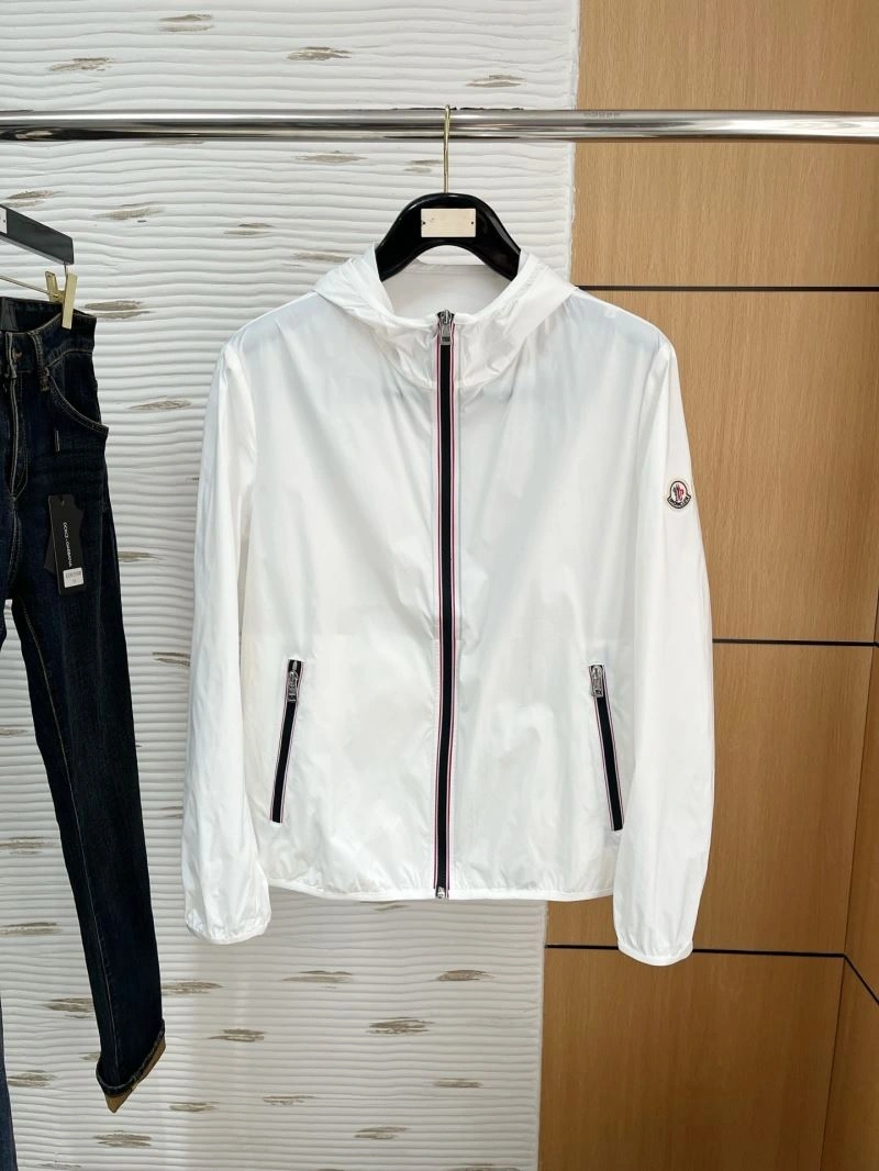 Moncler Outwear Lightweight 141592