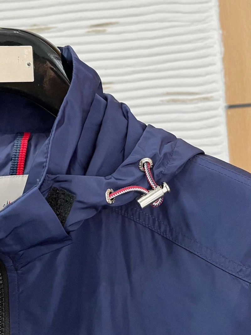 Sustainable Moncler Outwear 141589