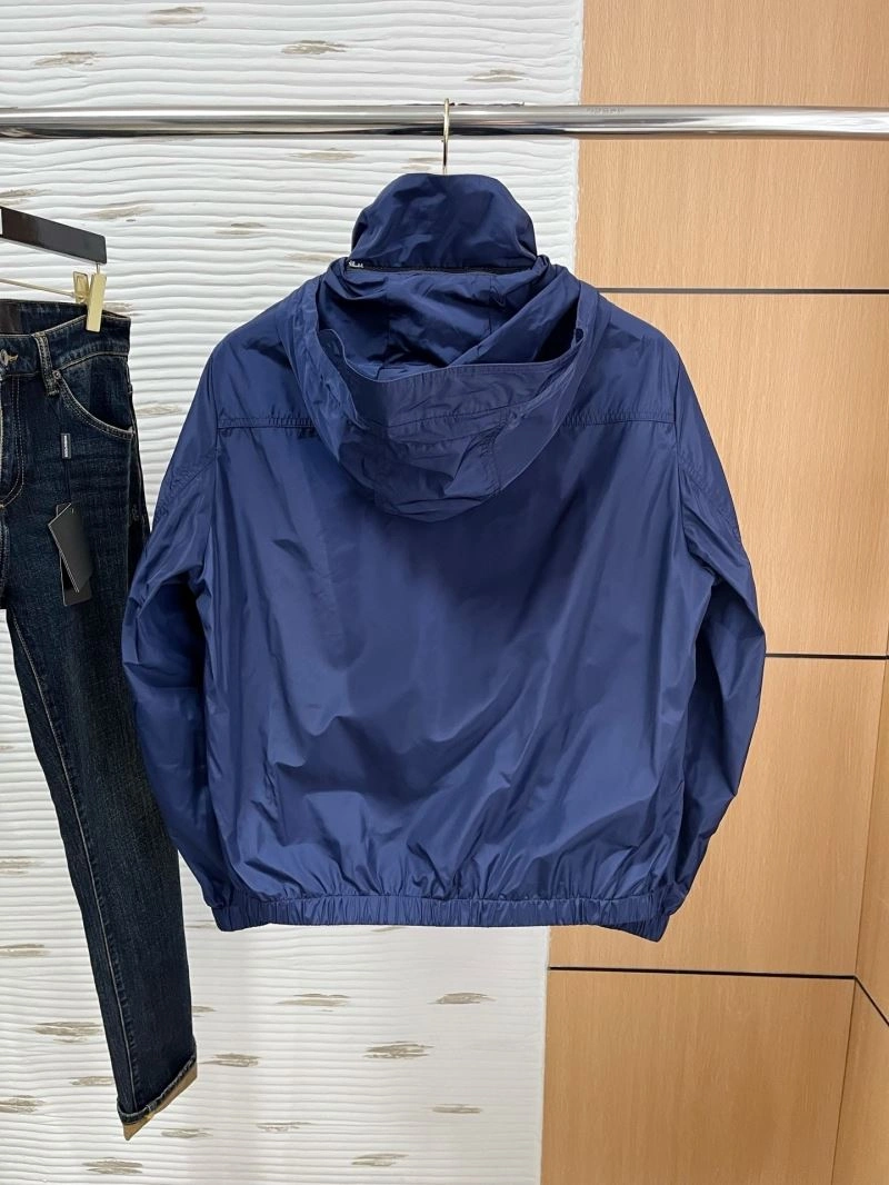 Sustainable Moncler Outwear 141589