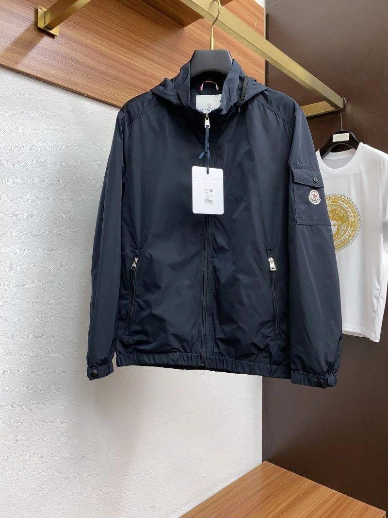 Moncler Outwear SoftTouch 141580