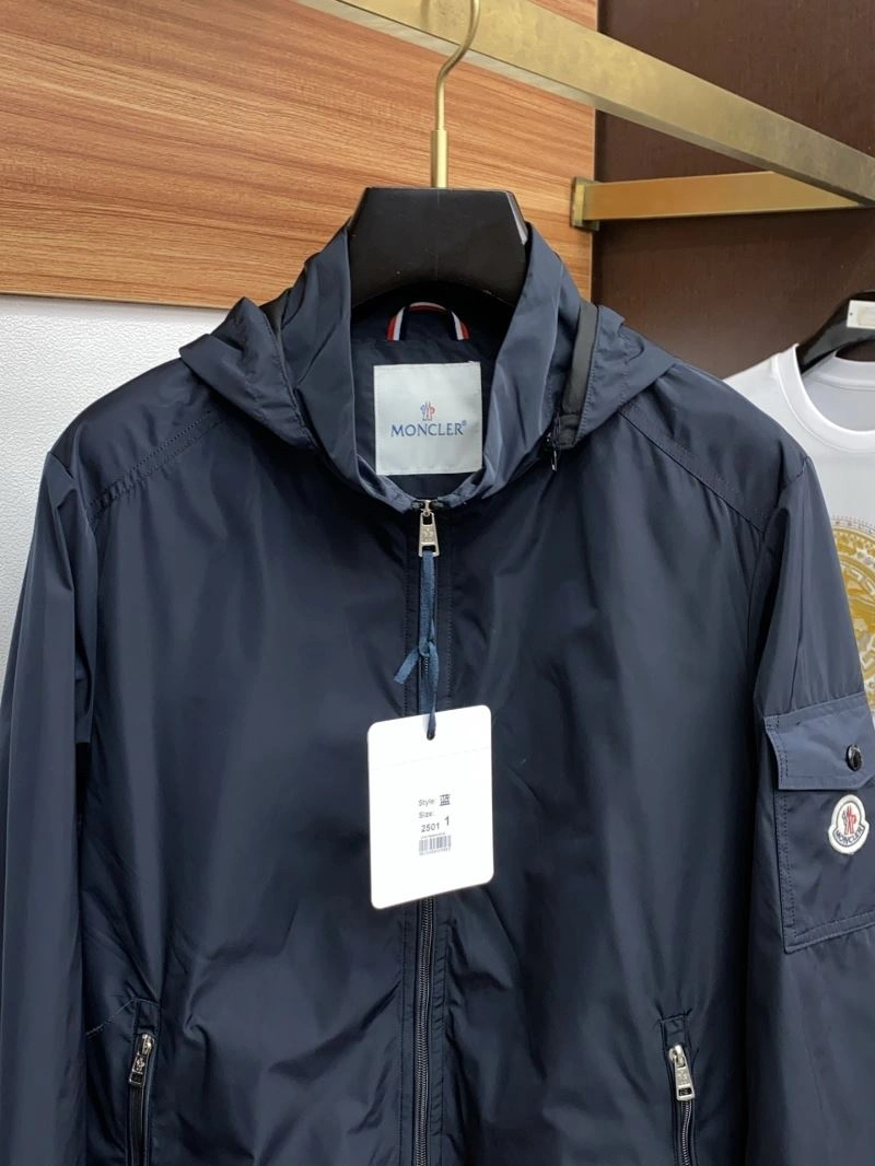 Moncler Outwear SoftTouch 141580