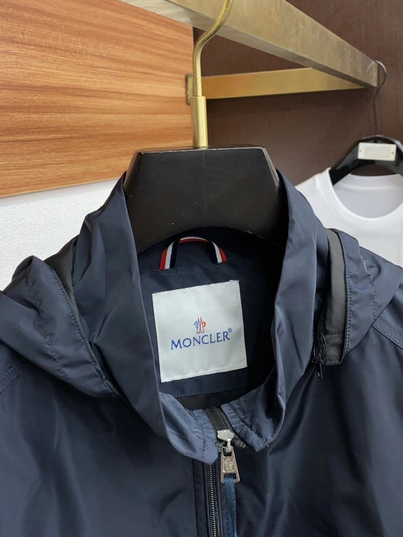Moncler Outwear SoftTouch 141580