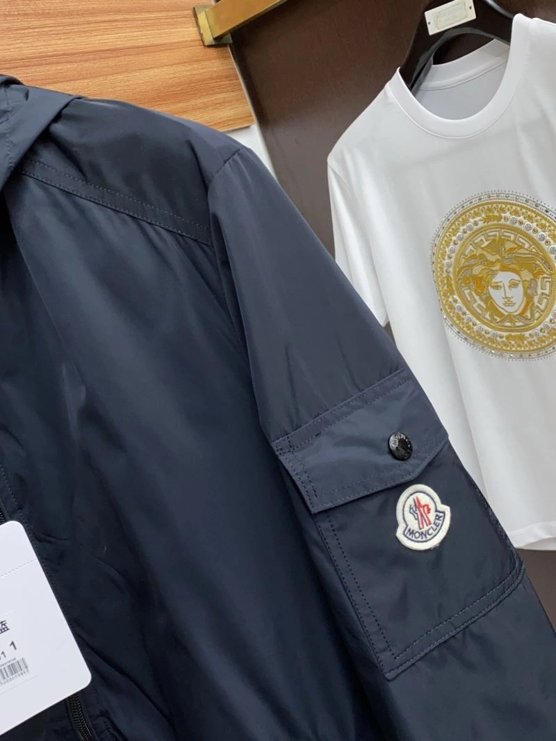 Moncler Outwear SoftTouch 141580
