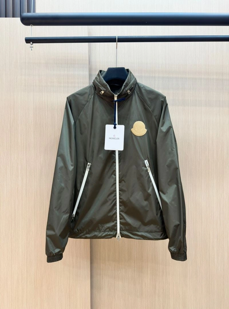 Moncler Outwear Comfortable 141574