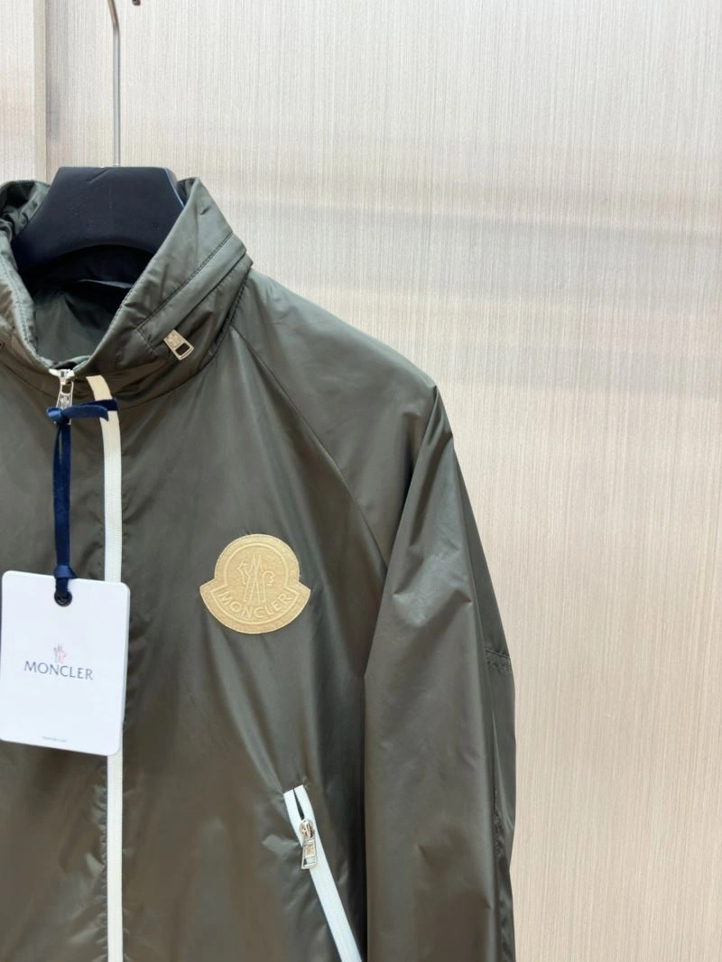 Moncler Outwear Comfortable 141574
