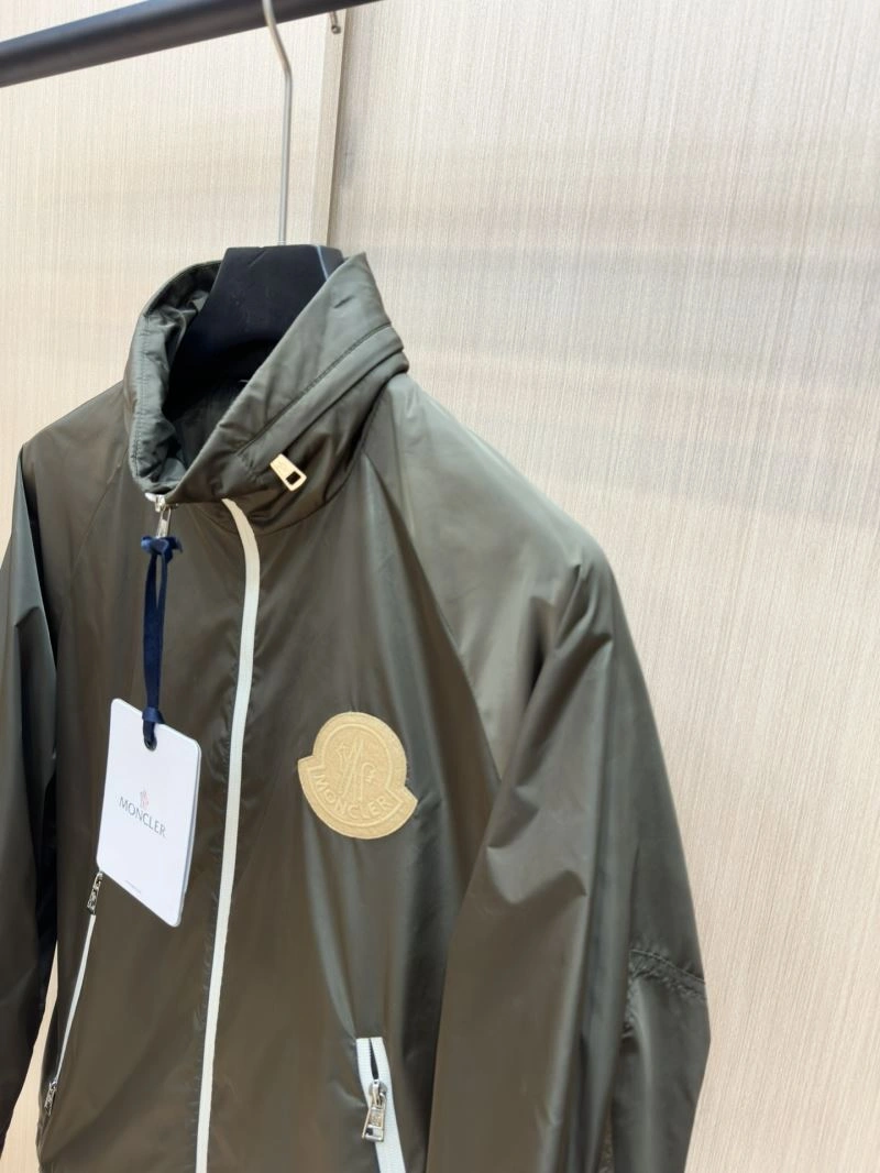Moncler Outwear Comfortable 141574