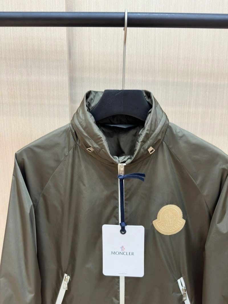 Moncler Outwear Comfortable 141574