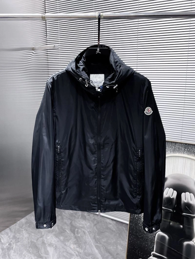 Comfortable Moncler Outwear 141577