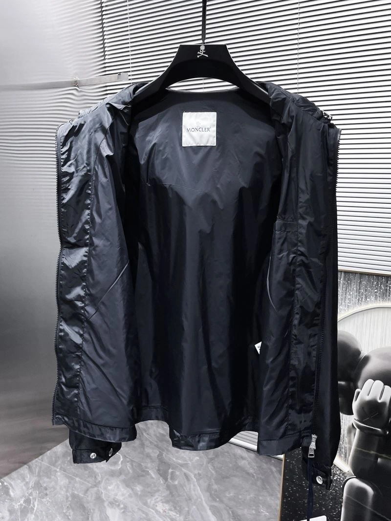 Comfortable Moncler Outwear 141577