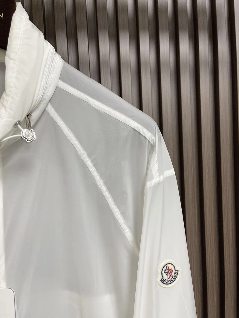 Practical Moncler Outwear 141583