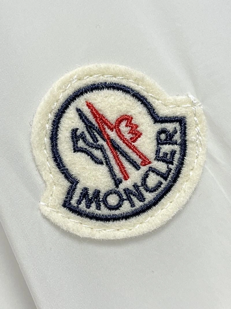Practical Moncler Outwear 141583