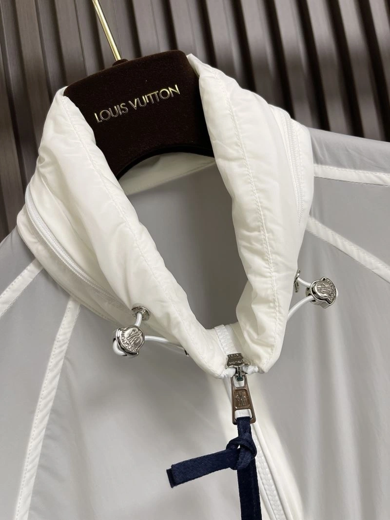 Practical Moncler Outwear 141583