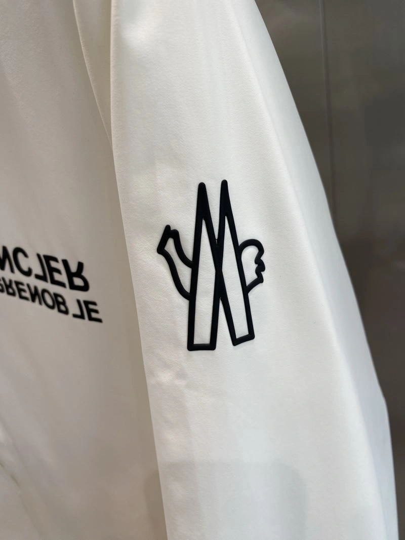EasyCare Moncler Outwear 141569