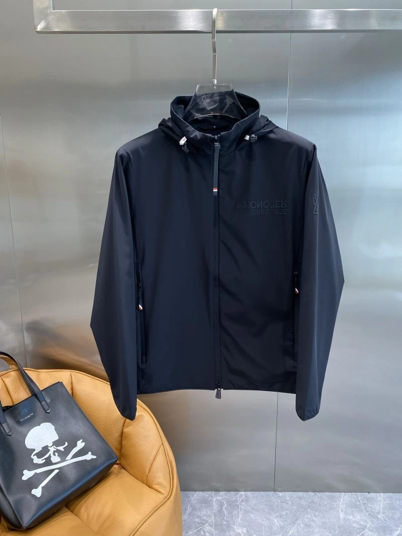 Moncler Outwear Packable 141572