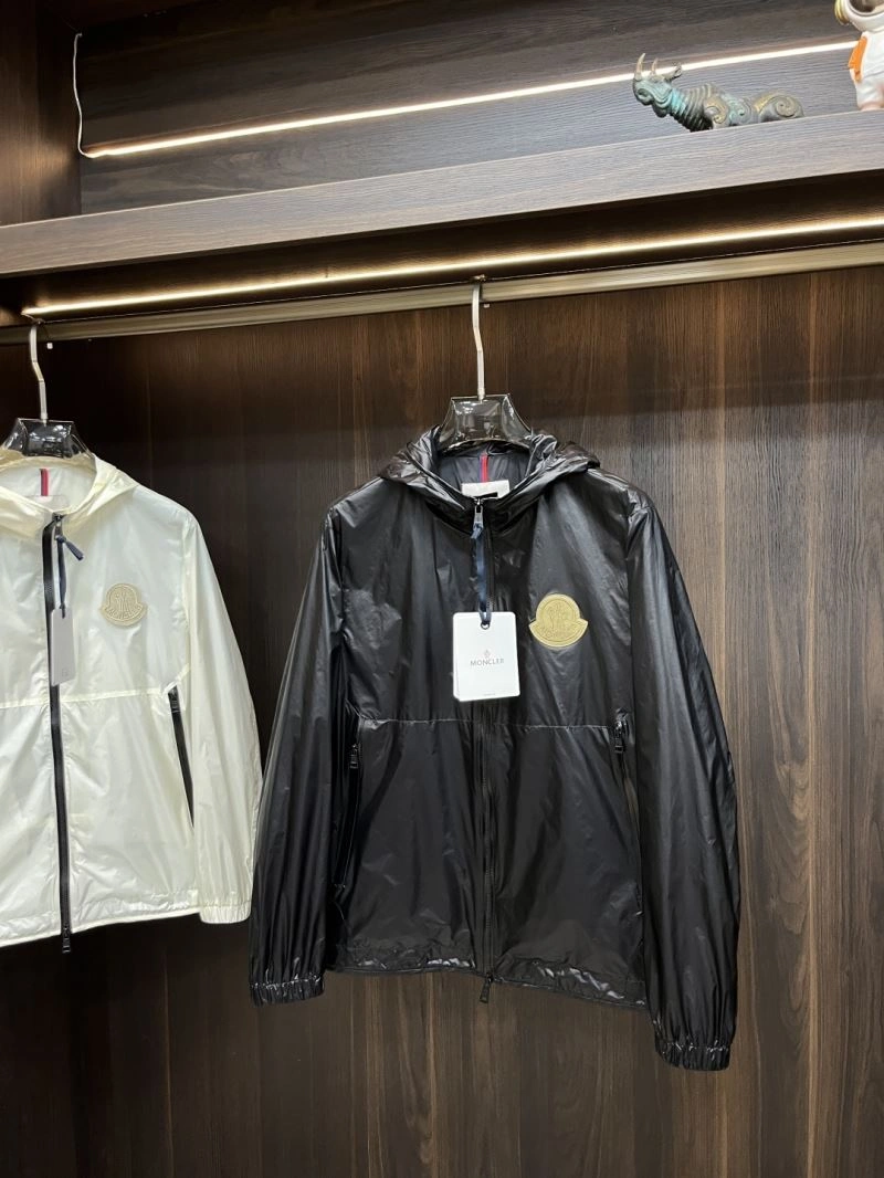 Moncler Outwear EasyCare 141573