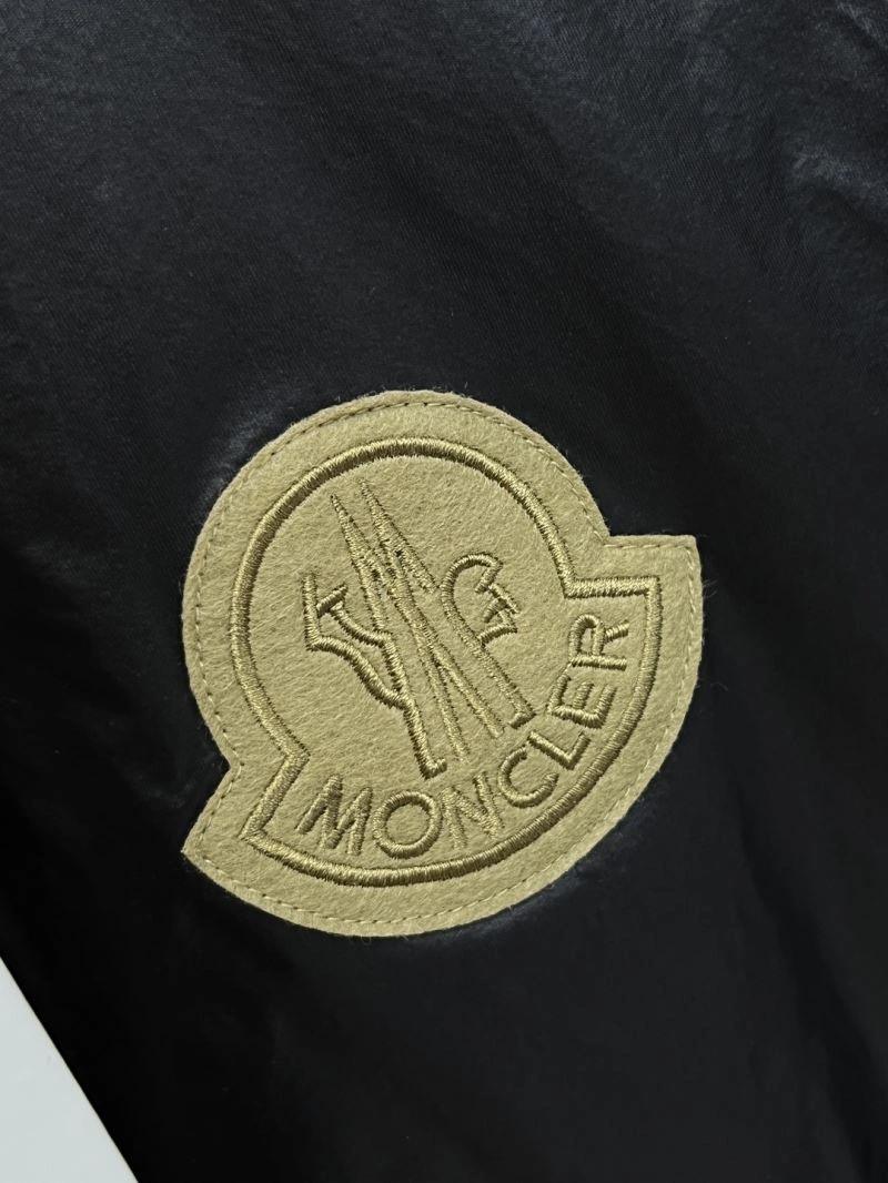 Moncler Outwear EasyCare 141573