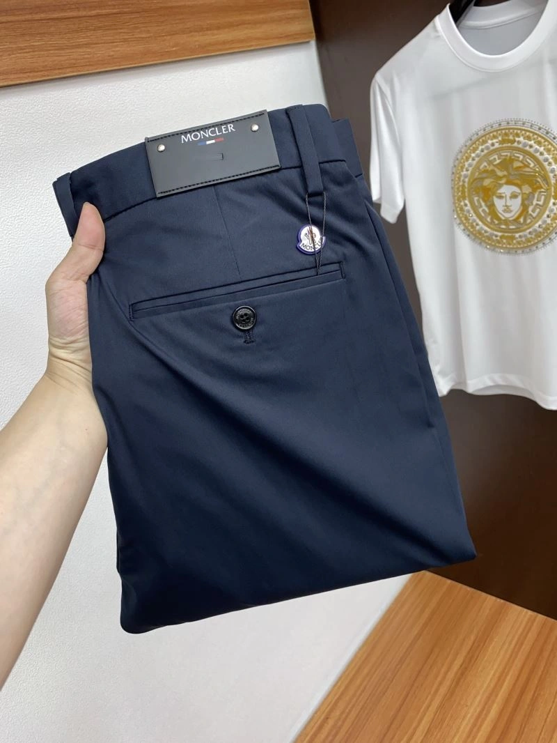 Moncler Outwear Cozy 141571