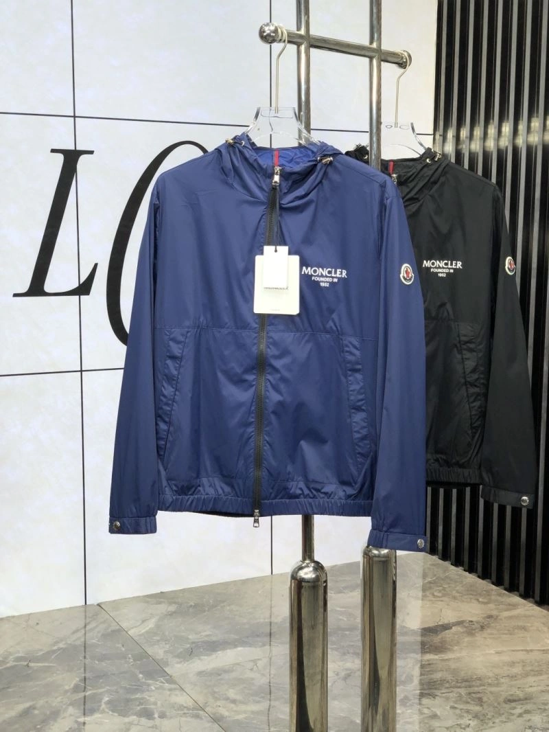 Moncler Outwear Contemporary 141570