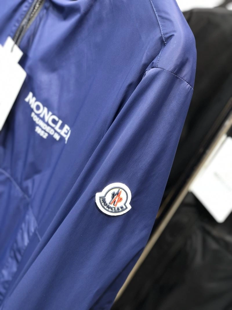 Moncler Outwear Contemporary 141570