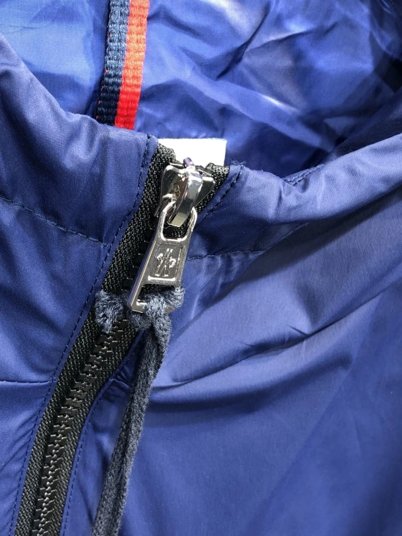 Moncler Outwear Contemporary 141570