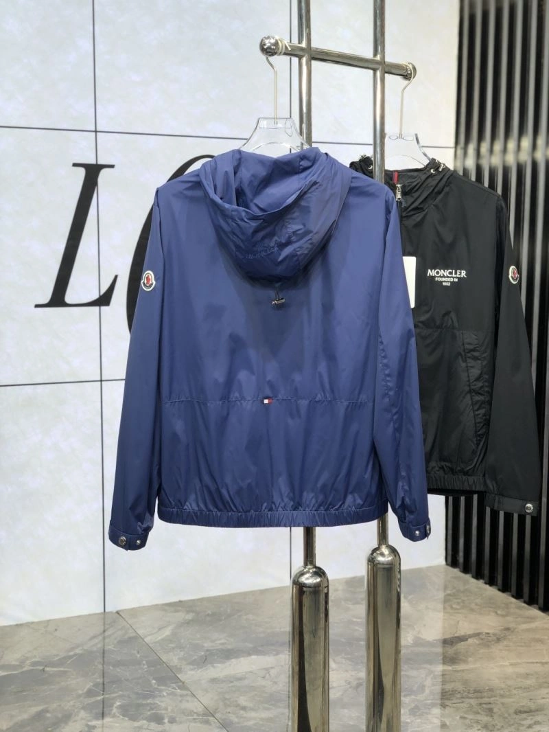 Moncler Outwear Contemporary 141570