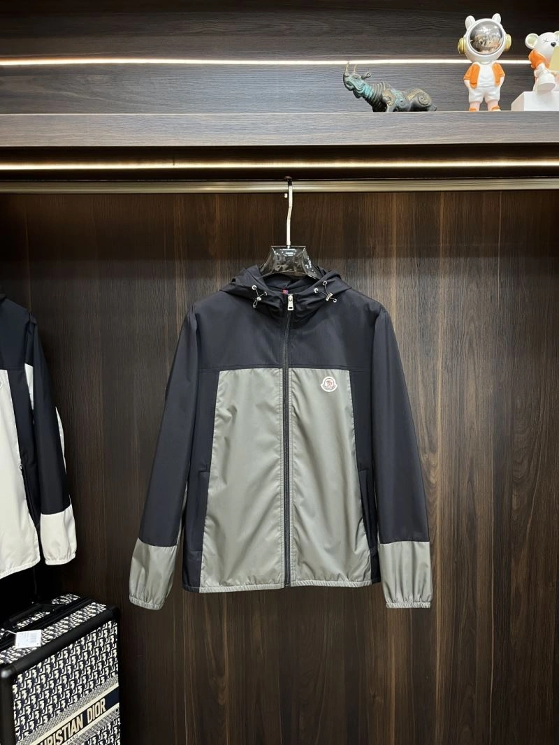 Moncler Outwear MultiPurpose 141565