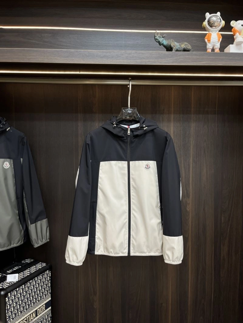 Moncler Outwear MultiPurpose 141565