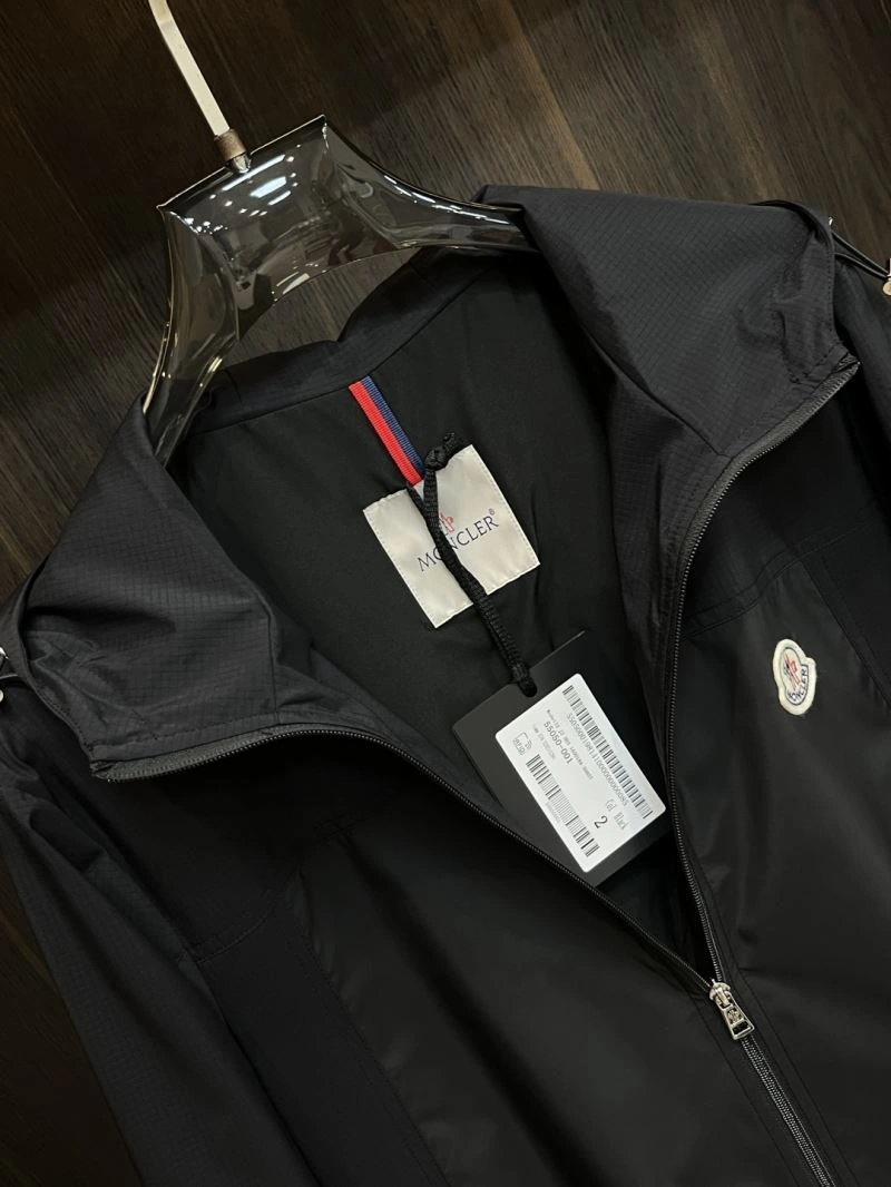 Moncler Outwear MultiPurpose 141565