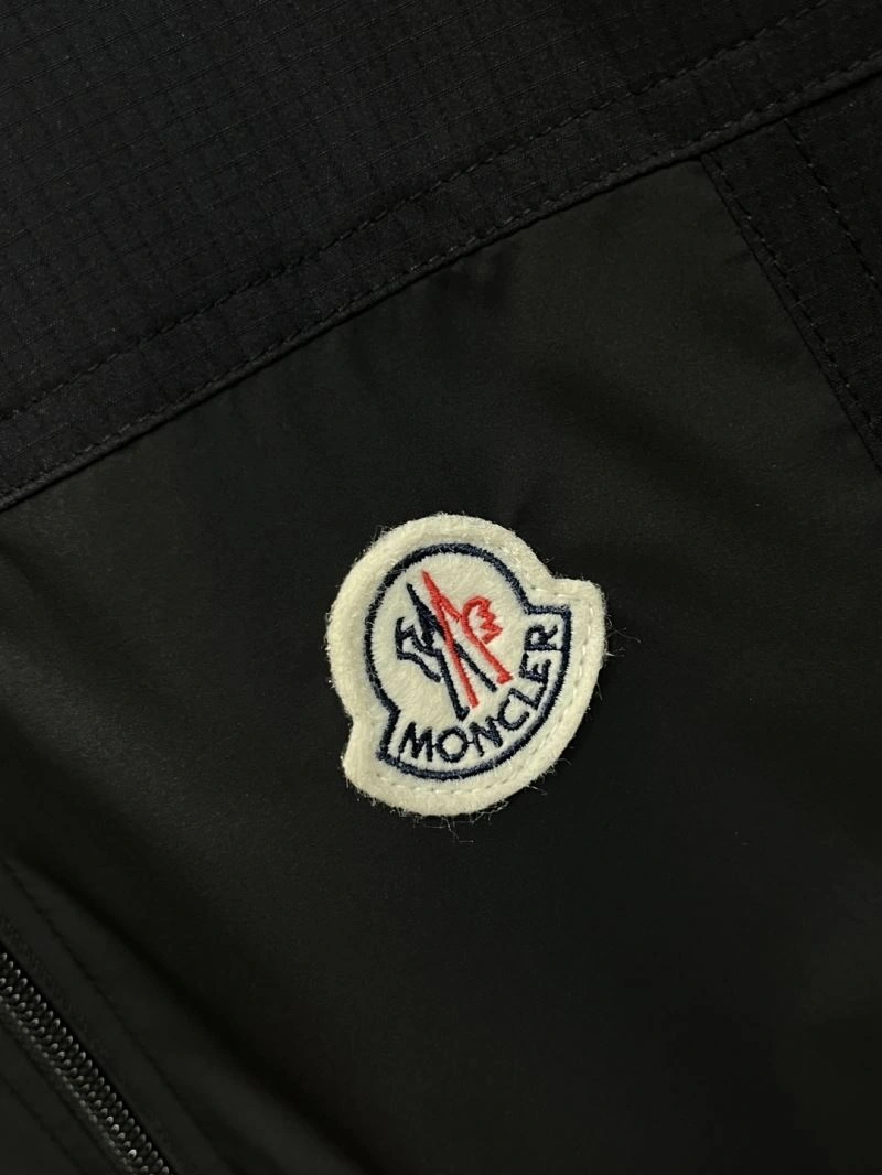 Moncler Outwear MultiPurpose 141565
