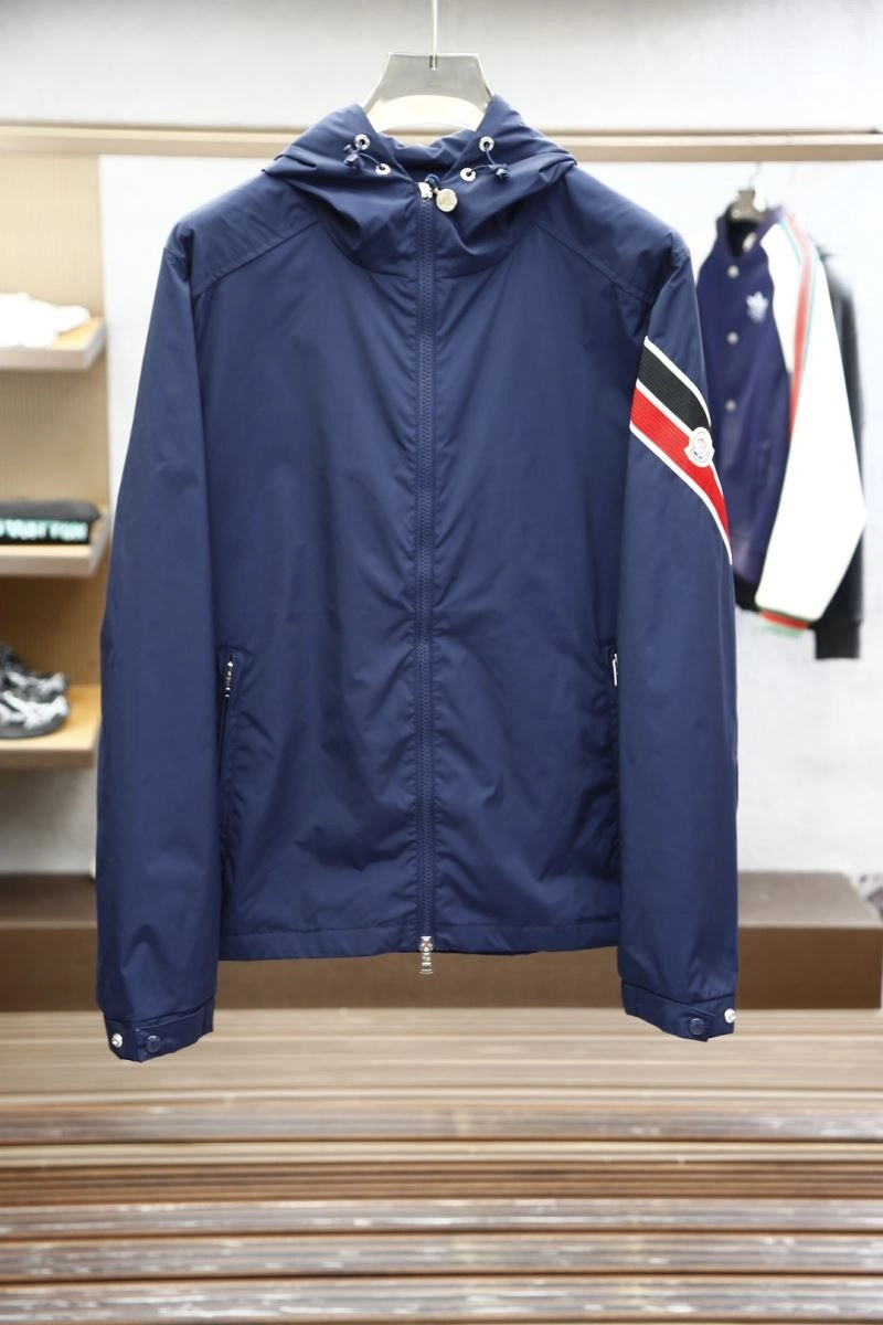 Durable Moncler Outwear 141564