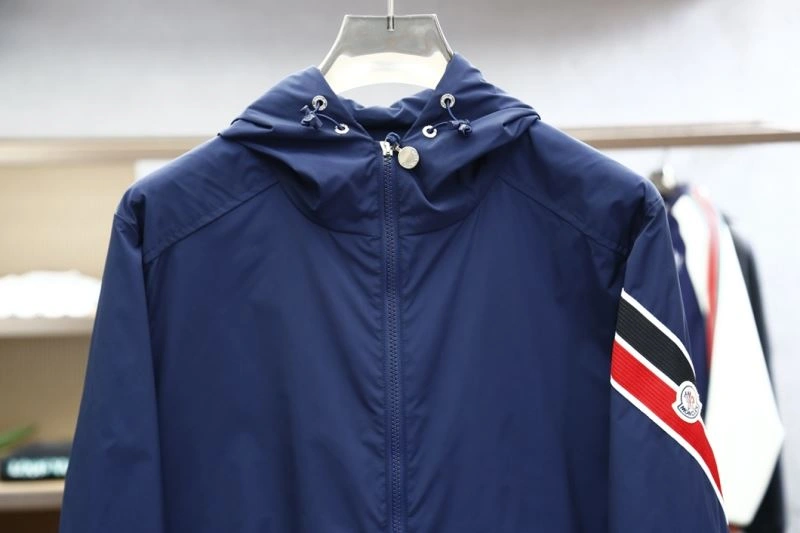 Durable Moncler Outwear 141564
