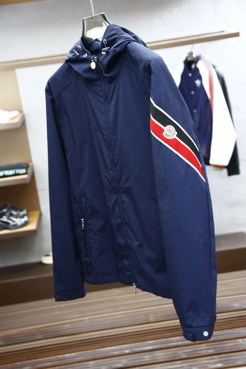 Durable Moncler Outwear 141564