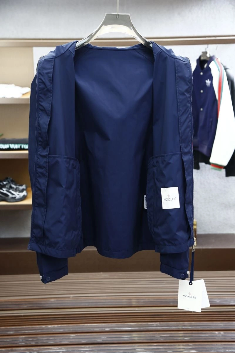 Durable Moncler Outwear 141564