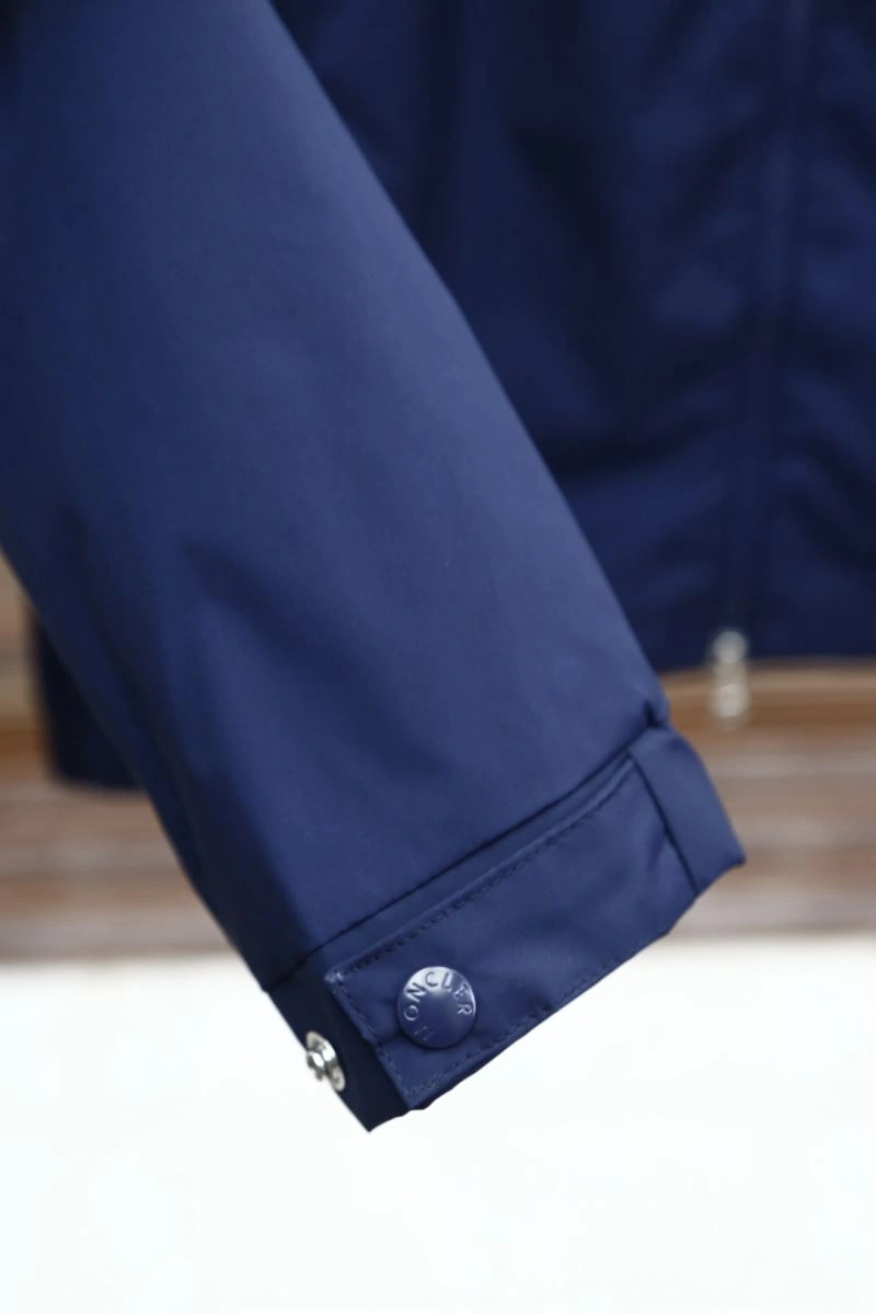 Durable Moncler Outwear 141564