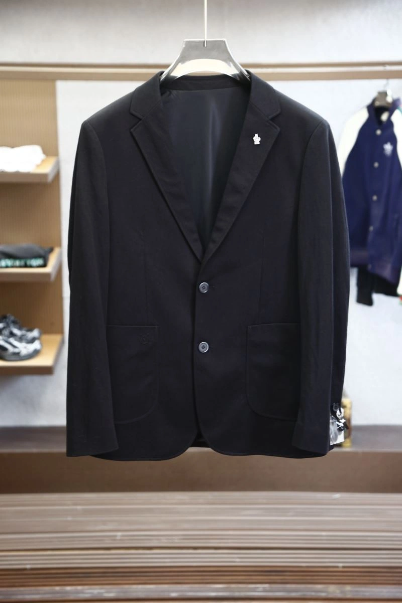 MoistureWicking Moncler Outwear 141557