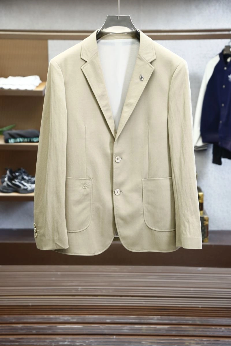 MoistureWicking Moncler Outwear 141557