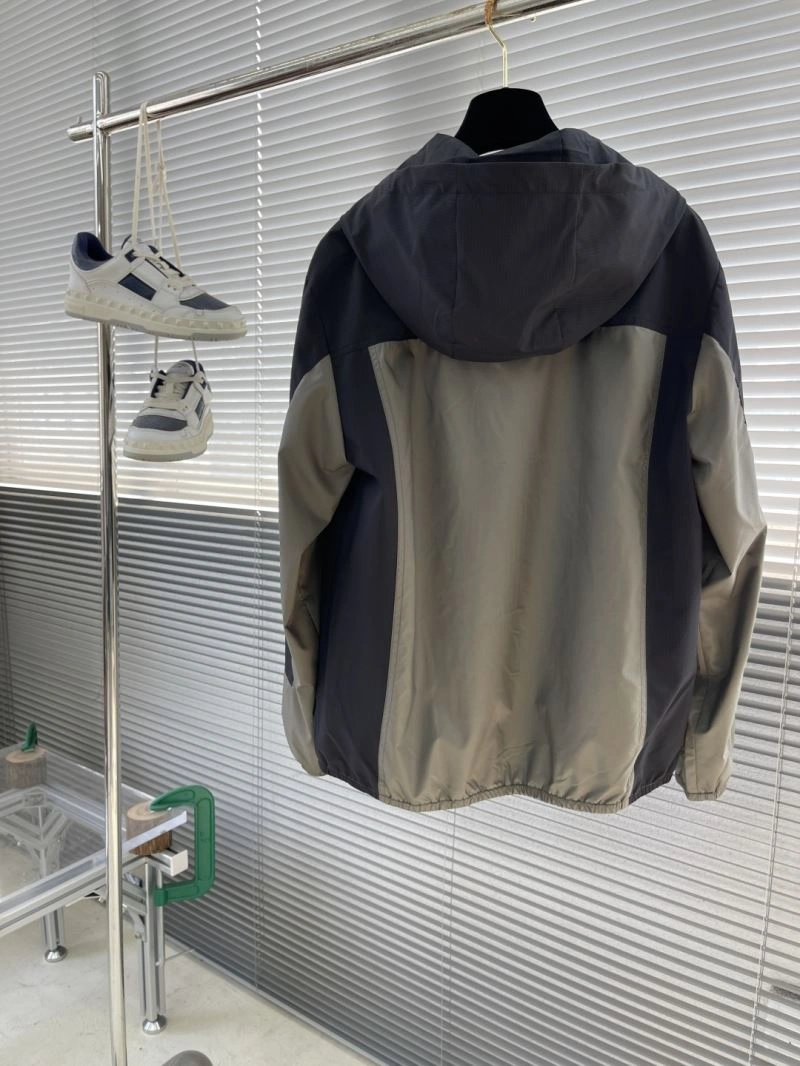 ZipUp Moncler Outwear 141556