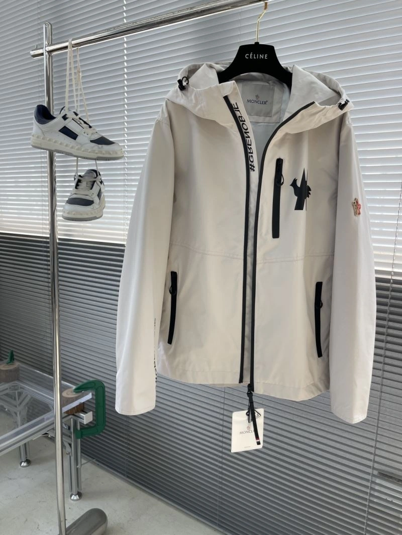 Reliable Moncler Outwear 141555