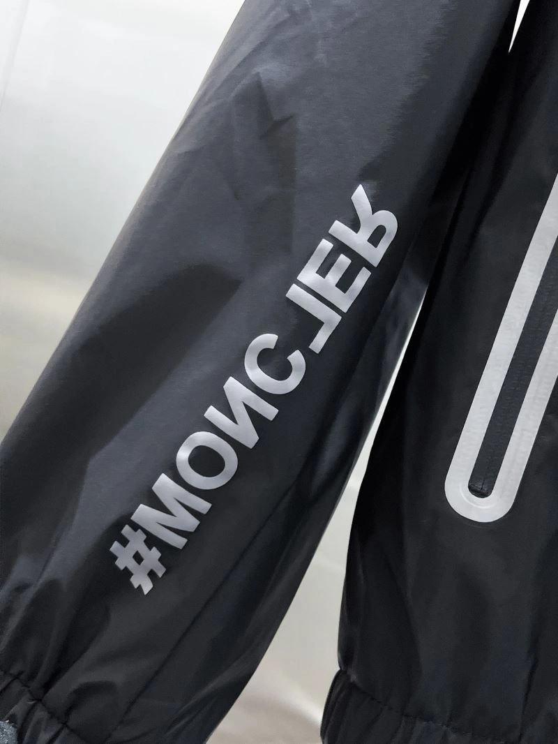 Moncler Outwear Trendsetting 141551