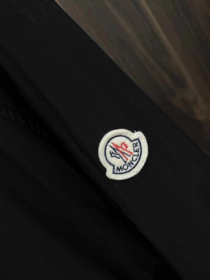 Moncler Outwear WrinkleFree 141549
