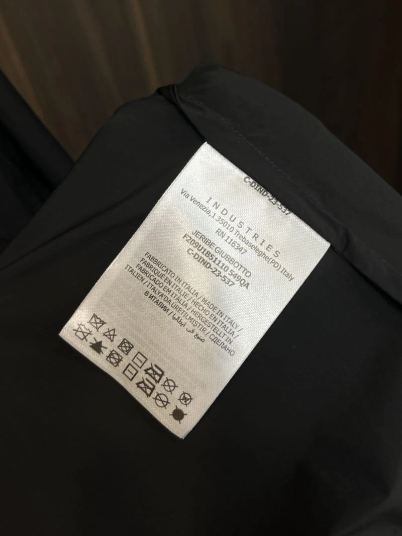 Moncler Outwear WrinkleFree 141549