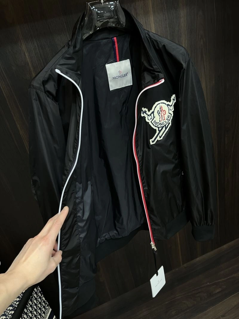 Moncler Outwear Bright 141548