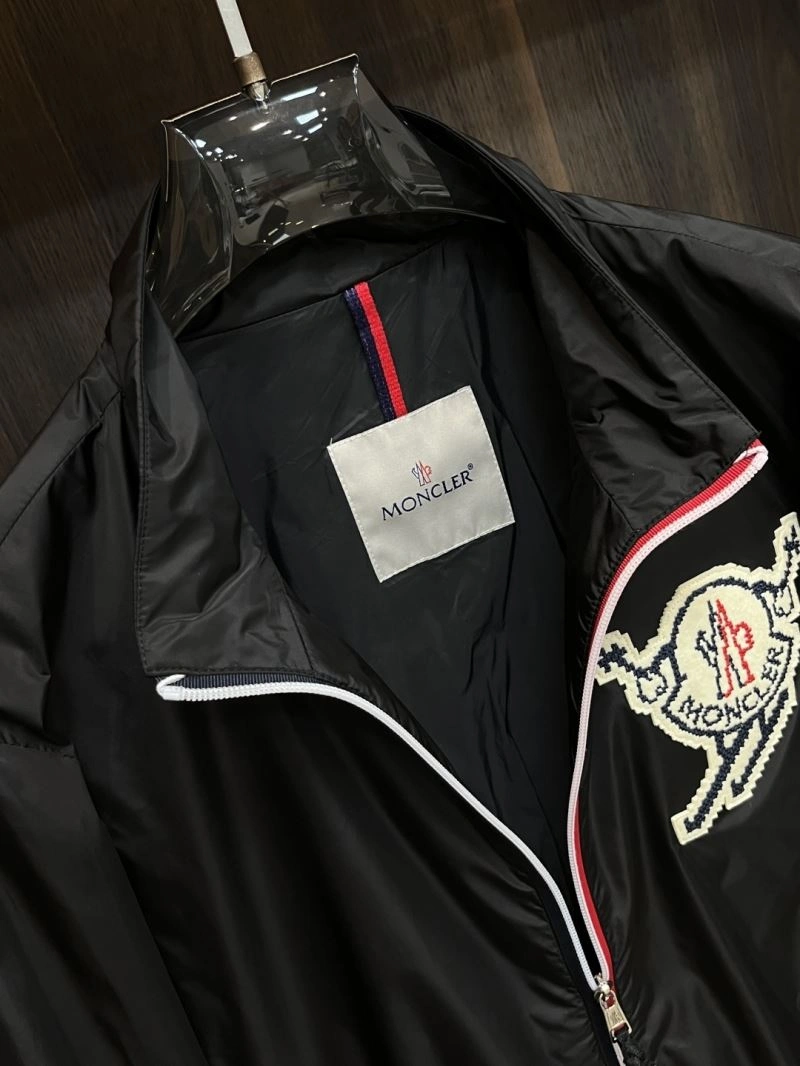 Moncler Outwear Bright 141548