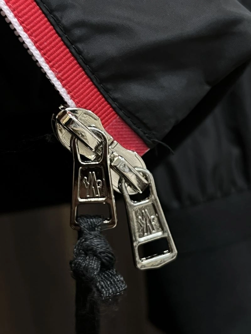 Moncler Outwear Bright 141548