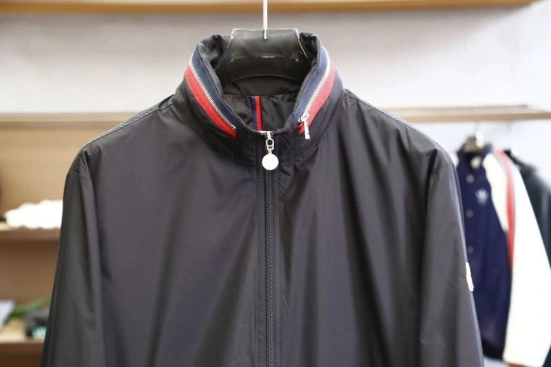 Moncler Outwear Durable 141542